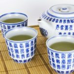 Черный чай, как и зеленый, способствует потере лишних килограммов, изменяя кишечный микробиом, - сообщает Европейский журнал по питанию