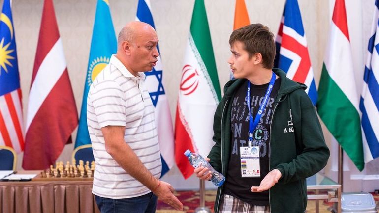 Канадський гросмейстер Антон Ковальов покинув проходить в Тбілісі Кубок світу і звинуватив організаторів в образах на свою адресу