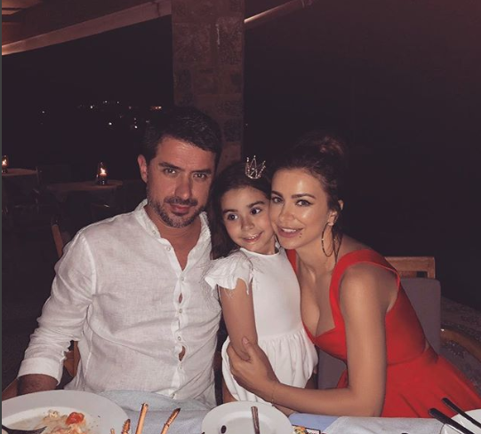 Знайома чоловіка співачки впевнена, що Ані Лорак і Мурат вдасться зберегти теплі стосунки