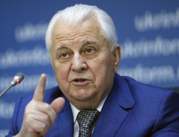 Екс-президент зазначив, що можна сідати за стіл переговорів з Росією, коли буде зрозуміло, що такі питання, як територіальна цілісність України не обговорюються
