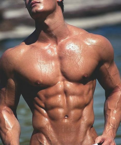 Кращі вправи для накачування плечей