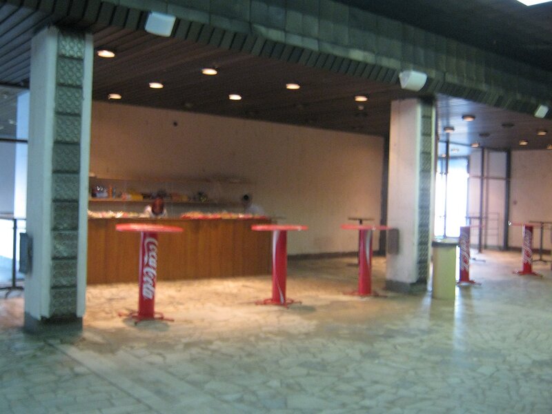 Він дійсно працює з протилежного боку