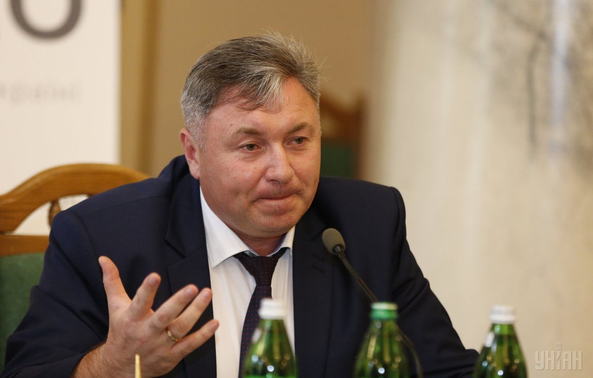 За словами чиновника, він три роки прожив відлюдником в землянці без будь-яких благ цивілізації