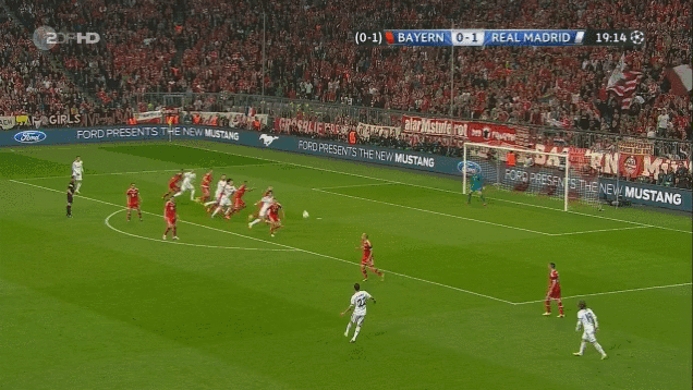 Однак, на цей раз, іспанському захиснику зі штрафного асистував Ді Марія, скориставшись допомогою Пепе, який виграв верхову боротьбу і переправив м'яч на бека збірної Іспанії, який знову ж таки головою пробив Нойєра