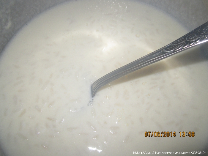 На початку варіння, до закипання, врятував потрібно РЕГУЛЯРНО помішувати