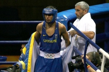 13 грудня 2008, 19:22 Переглядів:   Василь Ломаченко на Олімпіаді в Пекіні завоював золото і був визнаний найбільш технічним боксером Ігор