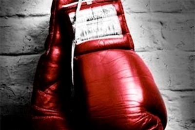 Бокс визначив долю героїв програми, став їхньою долею, хоча, коли вони зеленими хлопцями переступали поріг боксерського залу, їм не дано було знати, яким стане для них квадрат рингу - білим або чорним