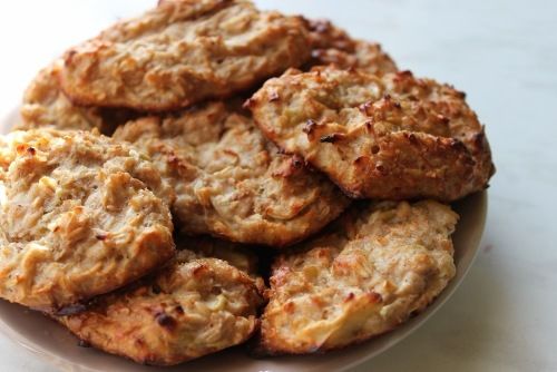 В рецепт печива з додаванням рослинної олії включені наступні продукти: