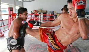 Здається, що у такого типу тренерів одна місія в тайському боксі - переконатися в тому, що ви підходите для тайського боксу